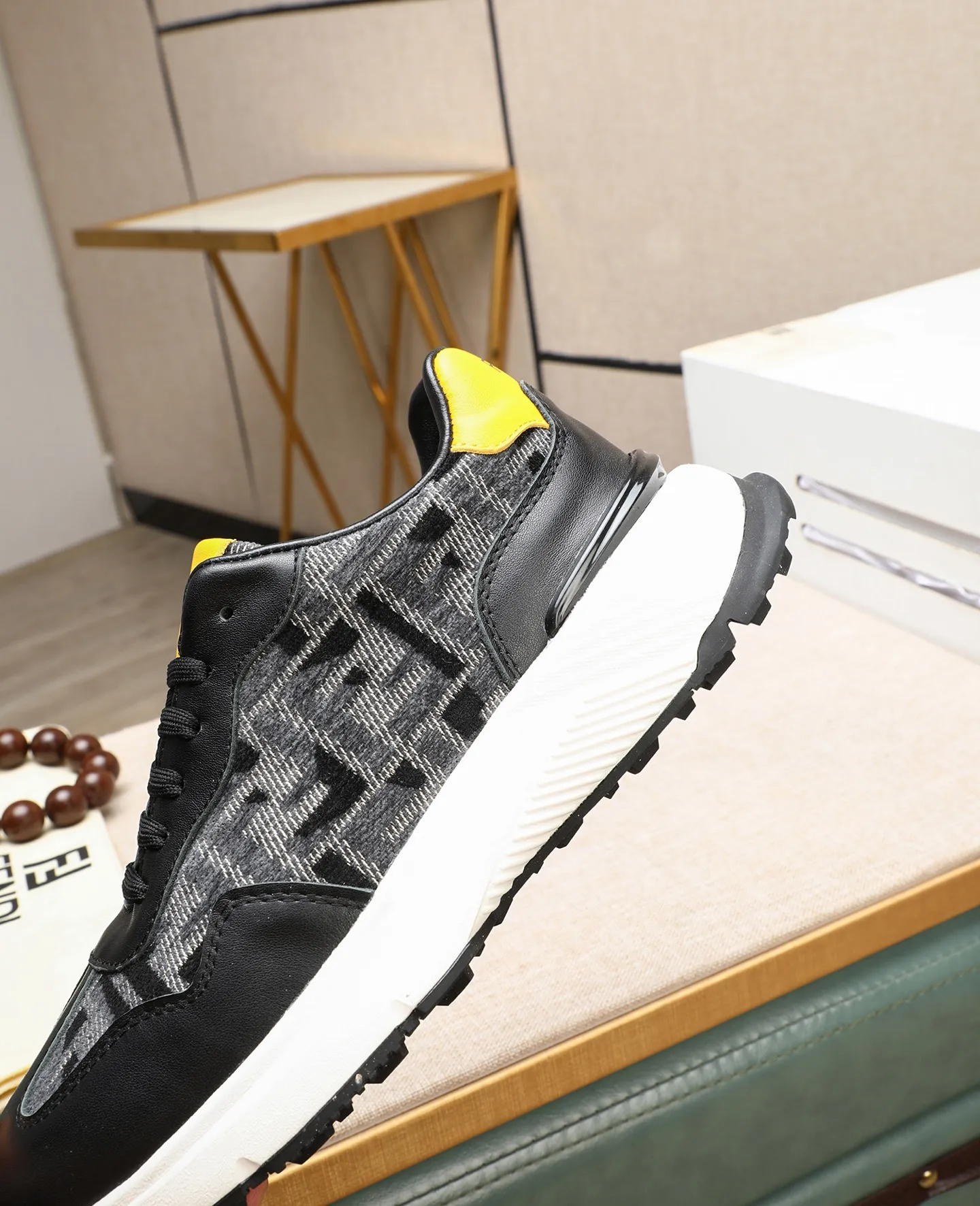 Men's shoes 💰460🕷🕷[FENDI] Fendi fashionable casual men's shoes 🇨🇳Original official website 1:1 model opening, new models are available first 💯Not high-profile but avant-garde, simple About low-key and fashionable, super versatile style 🌿 Made of original cowhide ➕ Pigskin lining 🎋 The version is comfortable on the feet, so rigorous for any small place, and the workmanship is first-class 🍍38-44 Large quantities in stock